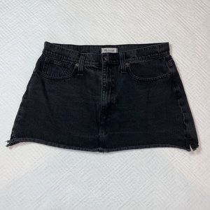 Madewell Raw Hem Cutoff Jean Mini Skirt, Distressed Washed Black, Size 32